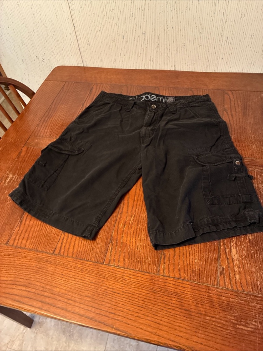 Akademiks Stadium League Cargo Shorts Men’s 34 Grunge Skater Distressed Baggy